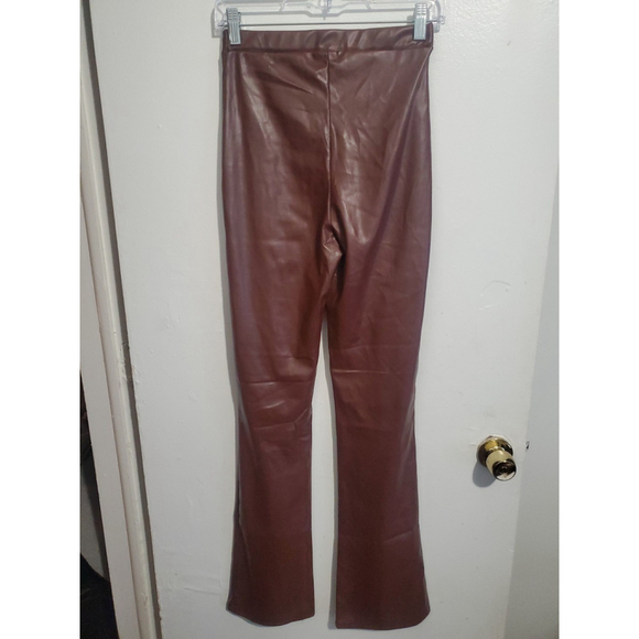 Boohoo Women's leather Brown Vegan Bootcut Pants Leg Slit Size (6) 33x25 - Picture 4 of 4